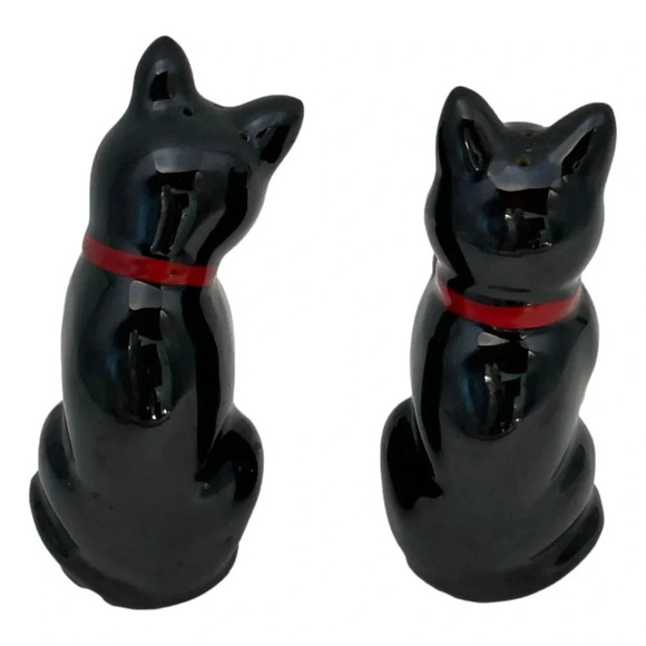 Vintage 60s Set Black Cats  Salt & Pepper Ceramic Green Eyes Red Bow Halloween - Picture 2 of 7